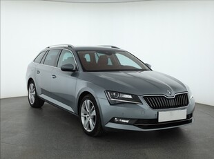 Skoda Superb III , Salon Polska, Serwis ASO, 190 KM, Automat, Navi, Xenon,