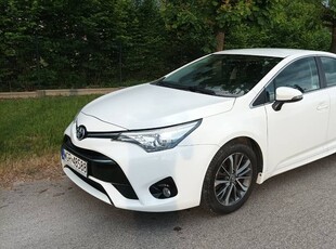 Toyota Avensis 2.0 2017 rok 143 KM NISKI PRZEBIEG