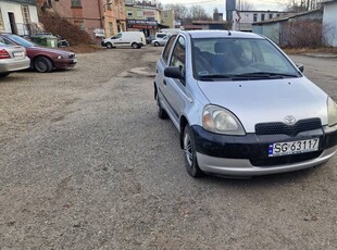 Toyota Yaris 1.0 benzyna