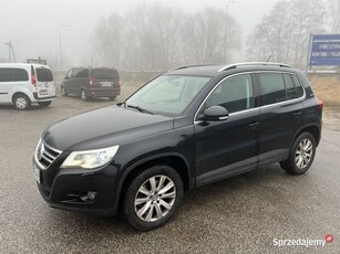 VW Tiguan 1.4 BENZYNA Klimatronik Tempomat Nawigacja Xenon HAK Nowe Opony