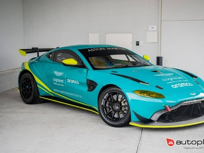 Aston Martin V12 Vantage