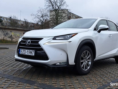 Lexus NX200t z 2015 roku.