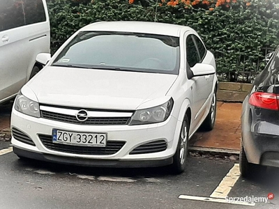 Opel Astra H GTC 12-2010