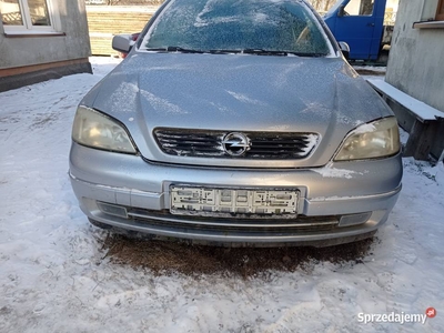 Opel Astra w całości na graty z151