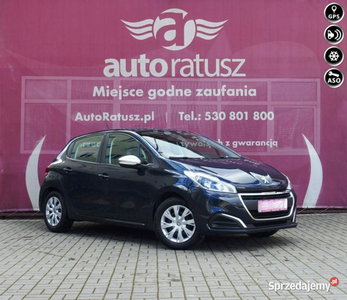 Peugeot 208 Benzyna / Mały Przebieg / Nawigacja / Od osoby …