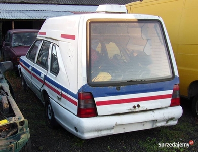 Polonez Cargo Ambulans