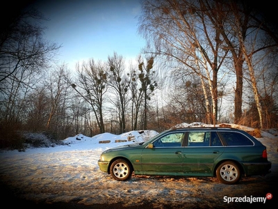 Szałowy pojazd samochodowy Bmw e39 523i