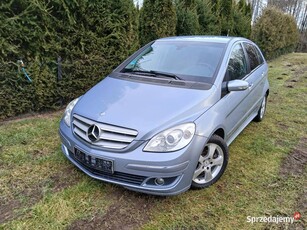 Mercedes B 200 benzyna