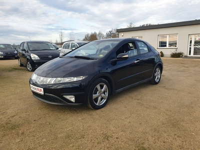 Honda Civic VIII Hatchback 5d 1.4 i 83KM 2009