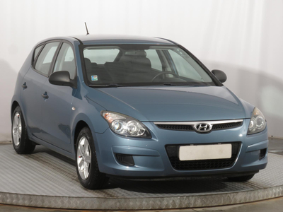 Hyundai i30 2009 1.6 CVVT 121031km ABS