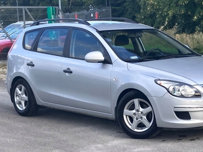 Hyundai i30 I CW 1.6 CRDi 115KM 2010