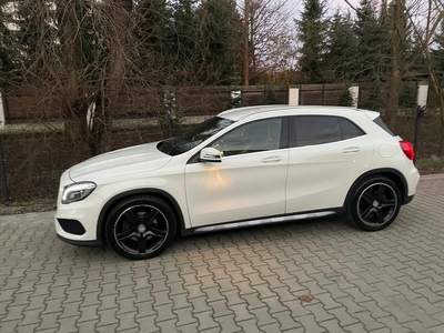 Mercedes GLA I Off-roader 2.0 250 211KM 2015