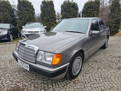 Mercedes W124 Sedan 2.0 118KM 1991