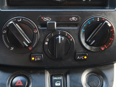 Nissan NV200 2010 1.5 dCi ABS klimatyzacja manualna
