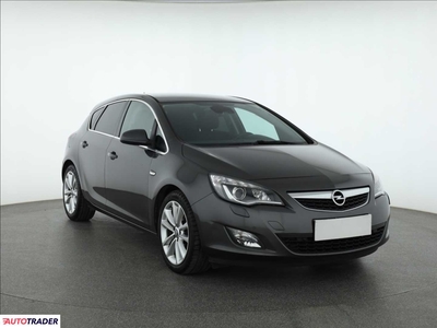 Opel Astra 2.0 158 KM 2011r. (Piaseczno)