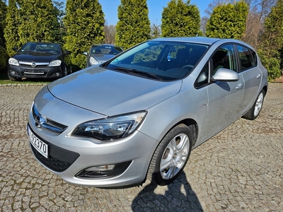 Opel Astra J Hatchback 5d 1.4 Twinport ECOTEC 100KM 2012