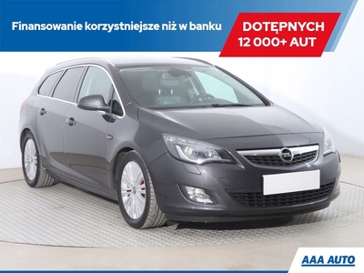 Opel Astra J Sports Tourer 1.6 Turbo ECOTEC 180KM 2011