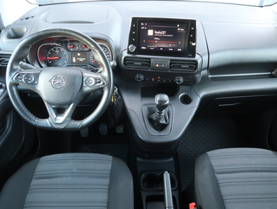 Opel Combo 2020 1.5 CDTI 120338km ABS klimatyzacja manualna