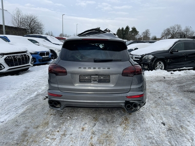 Porsche Cayenne II SUV Facelifting 4.2 D 385KM 2016