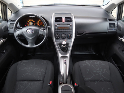 Toyota Auris 2009 1.3 Dual VVT