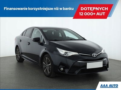 Toyota Avensis III Sedan Facelifting 2015 2.0 D-4D 143KM 2016