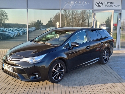 Toyota Avensis III Wagon Facelifting 2015 2.0 D-4D 143KM 2018