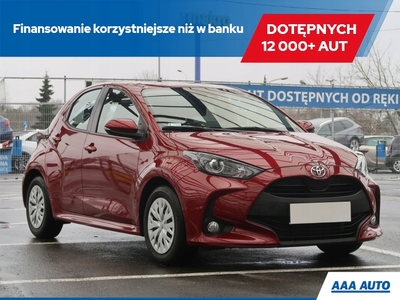 Toyota Yaris III Hatchback 5d Facelifting 2017 1.0 VVT-i 72KM 2020