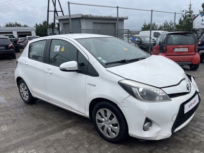 Toyota Yaris III Hatchback 5d Hybrid 100 74KM 2013