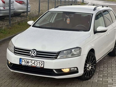 Volkswagen Passat B7 Variant 2.0 TDI CR DPF BlueMotion 140KM 2011