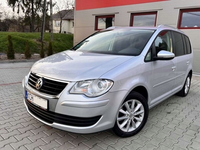 Volkswagen Touran I 1.6 102KM 2010