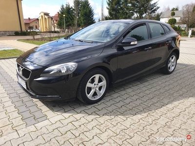 VOLVO V40 2.0 120KM BEZWYPADKOWY SERWISOWANY