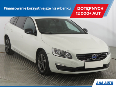 Volvo V60 I Kombi Facelifting 2.0 D2 DRIVE-E 120KM 2018