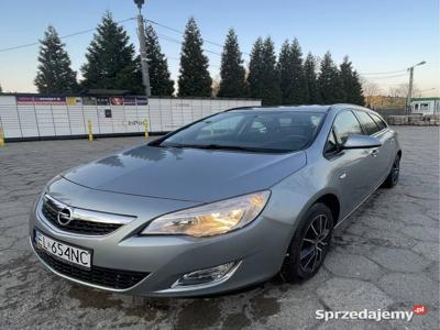 Opel Astra J 1.6 115 Gaz Sekw Navi Alu Kombi Polecam