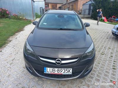 Opel astra J