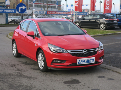 Opel Astra 2019 1.4 T 74274km Hatchback