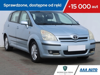 Toyota Corolla Verso E120 1.8 VVT-i 130KM 2004