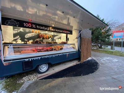 Autosklep food truck gastronomiczny lada chłodnicza