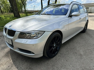 BMW Seria 3 E90-91-92-93 Limuzyna E90 325i 218KM 2005