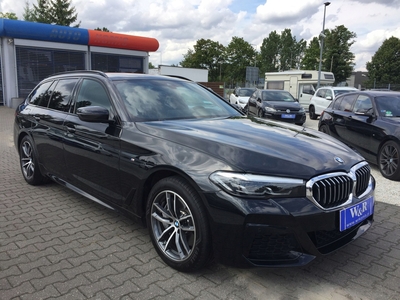 BMW Seria 5 G30-G31 Touring Facelifting 3.0 540i 333KM 2022