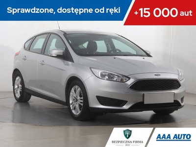 Ford Focus III Hatchback 5d facelifting 1.6 Ti-VCT 105KM 2015