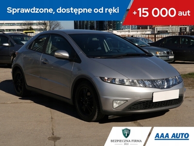 Honda Civic VIII Hatchback 3d 1.8 i-VTEC 140KM 2007