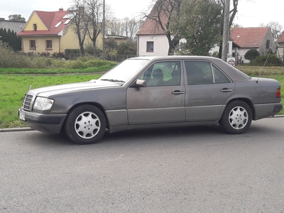 Mercedes-Benz Klasa E W124 benzyna+lpg