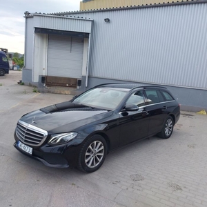 Mercedes E 200 . 9G tronic