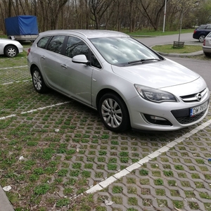 Opel Astra J 1,7 cdti 131 KM 2013