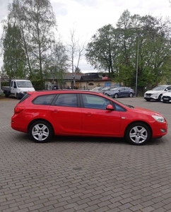 Opel Astra J Sports Tourer 1.6 Twinport ECOTEC 115KM 2011