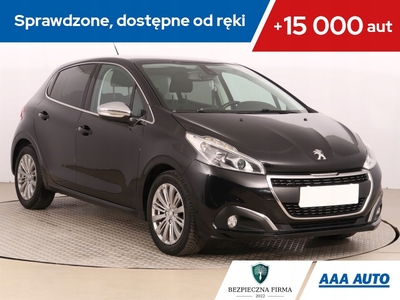 Peugeot 208 I Hatchback 5d Facelifting 1.2 PureTech 110KM 2015