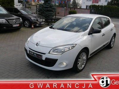 Renault Megane III Hatchback 1.6 16v 100KM 2010