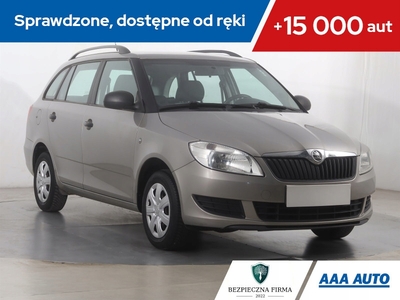 Skoda Fabia II Kombi Facelifting 1.4 16V 85KM 2013