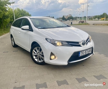 Toyota Auris 1.4 D Polski Salon Kamerka