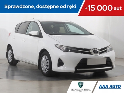 Toyota Auris II Hatchback 5d Dual VVT-i 100 99KM 2014